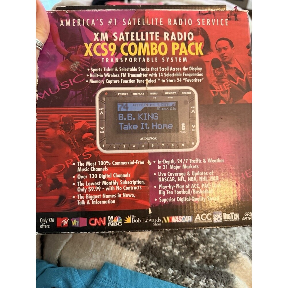 New IN BOX Audiovox XM Satellite Radio XCS9 Combo Pack W/car vehicle kit SIRIUS